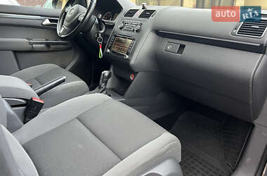 Мінівен Volkswagen Touran 2011 в 