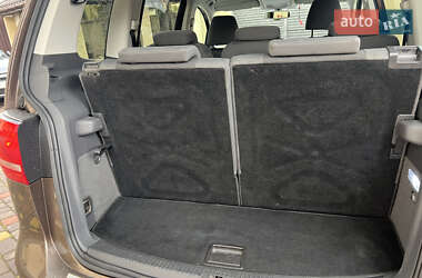 Мінівен Volkswagen Touran 2011 в 