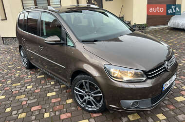 Мінівен Volkswagen Touran 2011 в 
