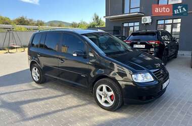 Мінівен Volkswagen Touran 2005 в 