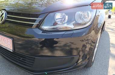 Минивэн Volkswagen Touran 2011 в 