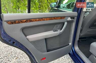Минивэн Volkswagen Touran 2007 в 