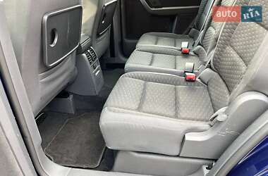 Минивэн Volkswagen Touran 2007 в 