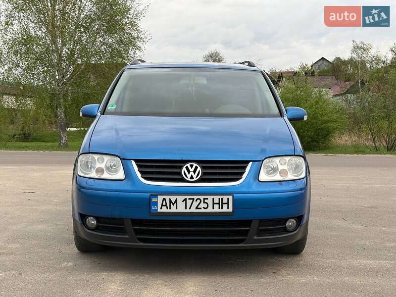 Минивэн Volkswagen Touran 2006 в 