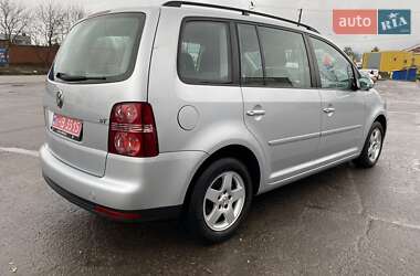 Мінівен Volkswagen Touran 2008 в 