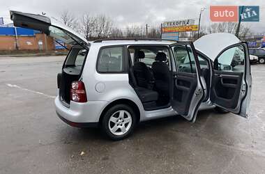 Мінівен Volkswagen Touran 2008 в 