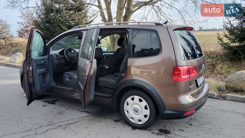 Мінівен Volkswagen Touran 2012 в Тячеві