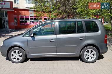 Минивэн Volkswagen Touran 2006 в 