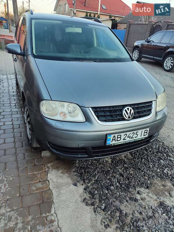 Мінівен Volkswagen Touran 2006 в 
