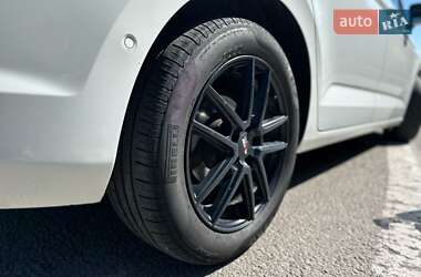 Микровэн Volkswagen Touran 2019 в 