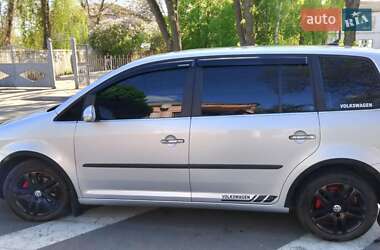 Минивэн Volkswagen Touran 2007 в 
