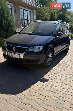 Минивэн Volkswagen Touran 2009 в Черновцах