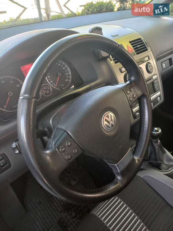 Минивэн Volkswagen Touran 2009 в Жмеринке