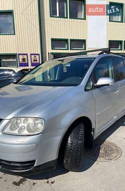 Мінівен Volkswagen Touran 2004 в Запоріжжі