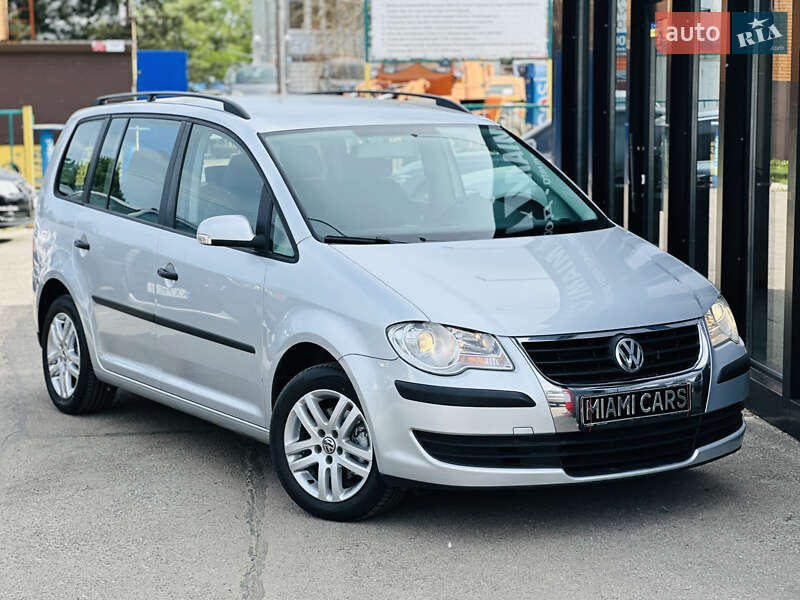 Мінівен Volkswagen Touran 2007 в 