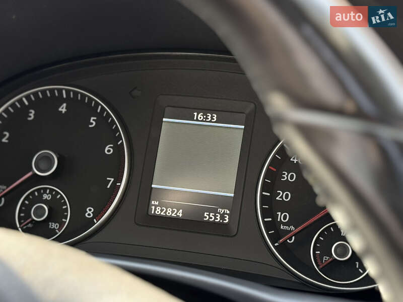 Минивэн Volkswagen Touran 2012 в Луцке