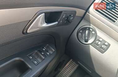 Минивэн Volkswagen Touran 2009 в 