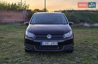 Минивэн Volkswagen Touran 2011 в 