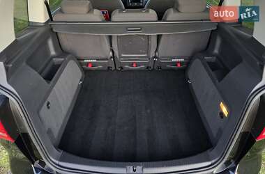 Минивэн Volkswagen Touran 2011 в 