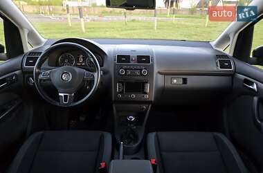 Минивэн Volkswagen Touran 2011 в 