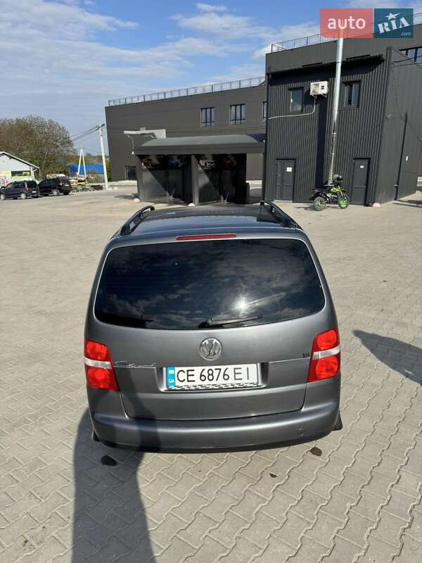 Минивэн Volkswagen Touran 2005 в Черновцах