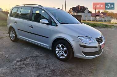 Минивэн Volkswagen Touran 2008 в 