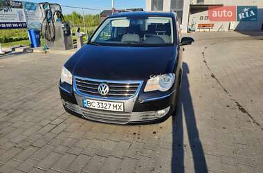 Мінівен Volkswagen Touran 2008 в 