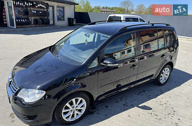 Минивэн Volkswagen Touran 2010 в 