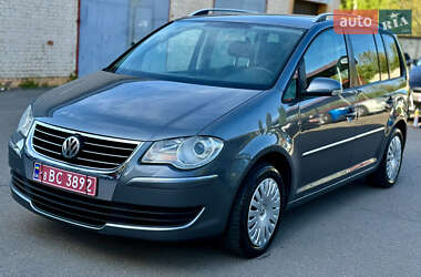 Мінівен Volkswagen Touran 2007 в Рівному