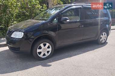 Минивэн Volkswagen Touran 2004 в 
