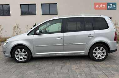 Мінівен Volkswagen Touran 2009 в 