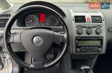 Мінівен Volkswagen Touran 2009 в 