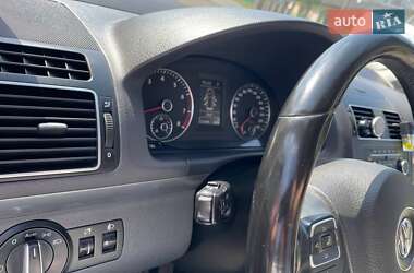 Мінівен Volkswagen Touran 2011 в 