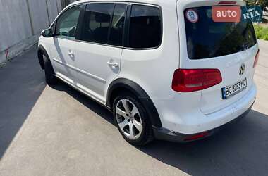 Мінівен Volkswagen Touran 2011 в 