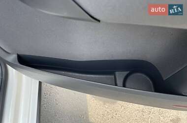 Мінівен Volkswagen Touran 2011 в 