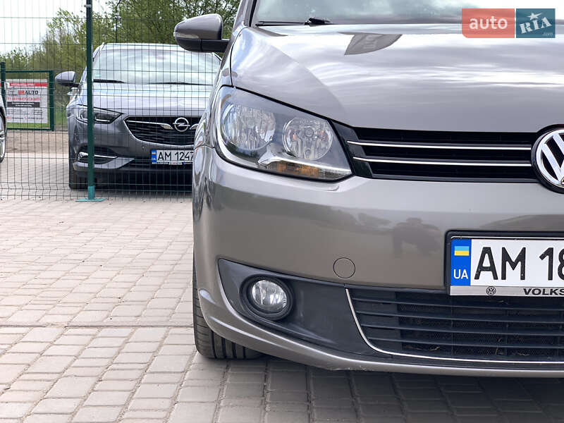 Мінівен Volkswagen Touran 2011 в Бердичеві