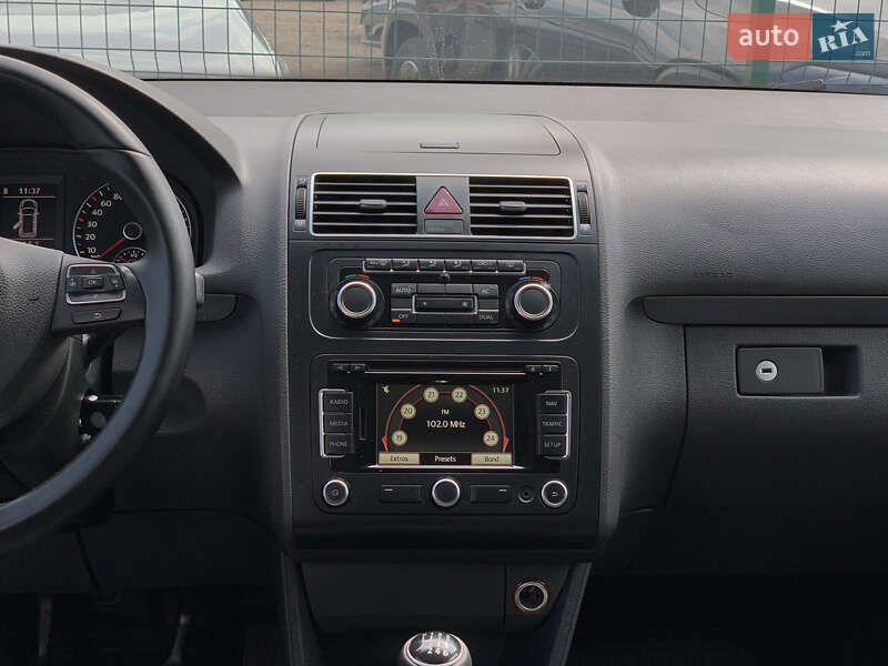 Мінівен Volkswagen Touran 2011 в Бердичеві