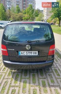 Мінівен Volkswagen Touran 2004 в 