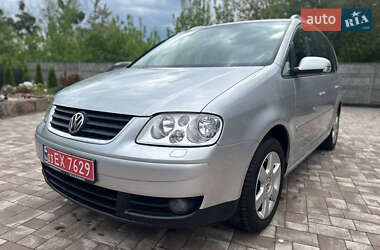 Минивэн Volkswagen Touran 2004 в 