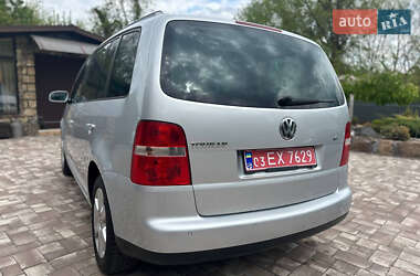 Минивэн Volkswagen Touran 2004 в 