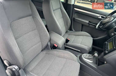 Минивэн Volkswagen Touran 2004 в 