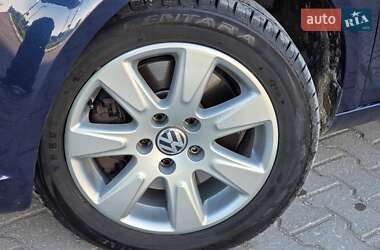 Минивэн Volkswagen Touran 2010 в 