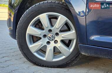 Минивэн Volkswagen Touran 2010 в 
