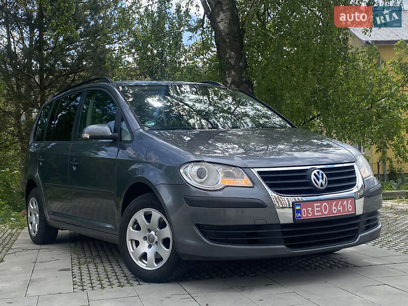 Минивэн Volkswagen Touran 2007 в 