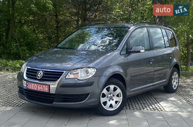 Минивэн Volkswagen Touran 2007 в 