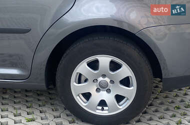 Минивэн Volkswagen Touran 2007 в 