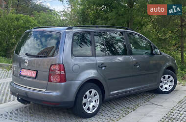 Минивэн Volkswagen Touran 2007 в 
