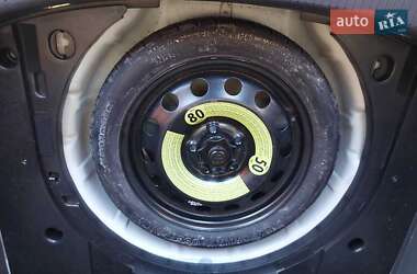 Минивэн Volkswagen Touran 2013 в 