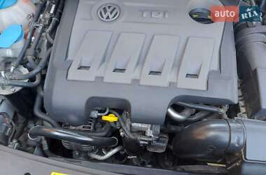 Минивэн Volkswagen Touran 2013 в 