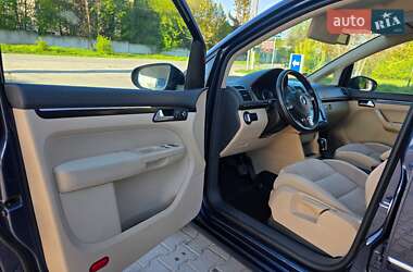 Минивэн Volkswagen Touran 2010 в 